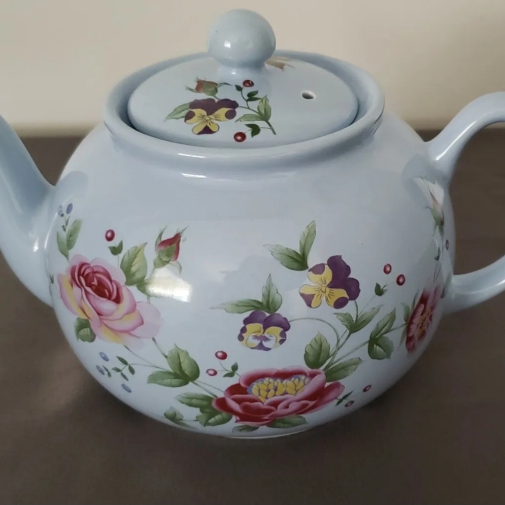 Royal Patrician beautiful Soft Blue floral teapot